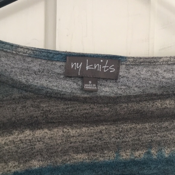 Long Mid-Sleeve Blouse - Picture 2 of 3